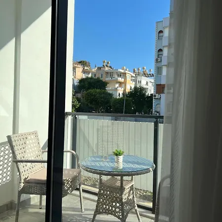 Lägenhet The Yacht Stylish 1 Bedroom Apartment, , Center, 250m To