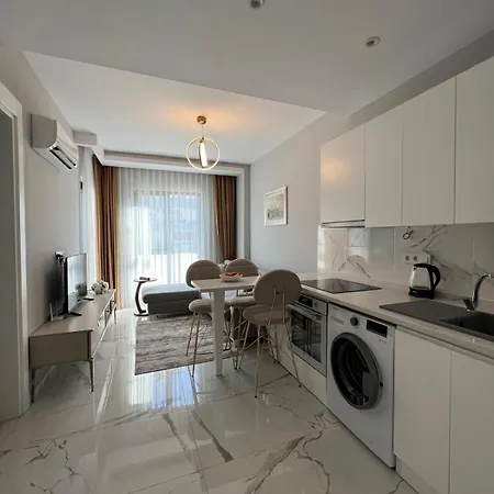 The Yacht Stylish 1 Bedroom Apartment, , Center, 250m To Appartamento Alanya